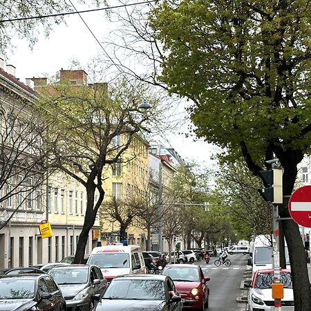 Traumhafte Wohnung Fuer 3, Grosszuegig, Walk In Dusche Viena Exterior foto